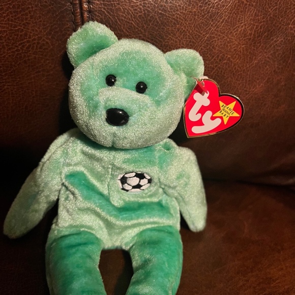 Rare 1998 Kicks Beanie Baby Bear with Tag Errors Mint